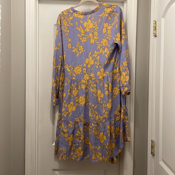 Loose dress - Picture 2 of 4